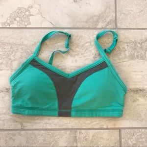 Lucy sports bra